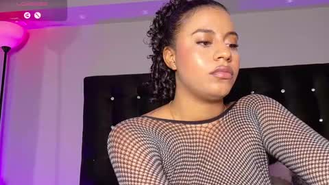 Snapshot of charlotterussel chatting on December 22, 5:21 pm charlotterussel online show from December 22, 5:21 pm