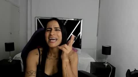    online show from October 27, 8:46 pm