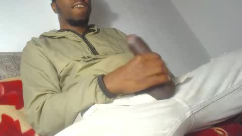 charly_vergonti_ online show from October 12, 2:10 am