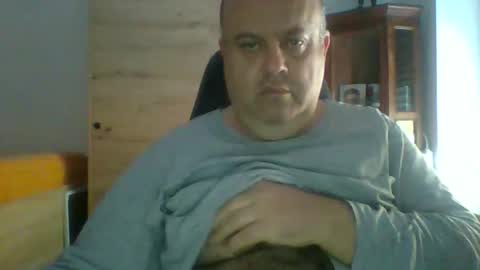 charly online show from November 12, 8:37 am