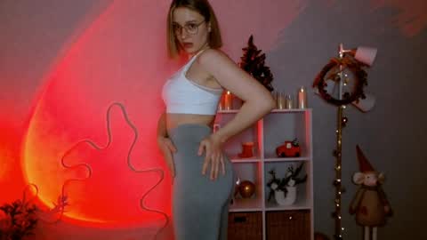 Michelle  online show from December 14, 6:13 am