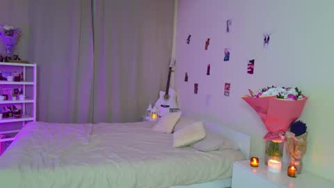 Kaylee online show from October 18, 3:57 pm