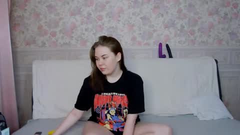 Snapshot of charming_lolla chatting on December 9, 12:12 am charming_lolla online show from December 9, 12:12 am