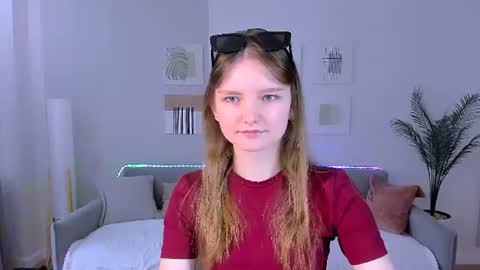 Im Eva online show from June 21, 11:13 am