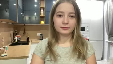 Snapshot of charmingsarahh chatting on September 16, 3:57 pm Sarah online show from September 16, 3:57 pm
