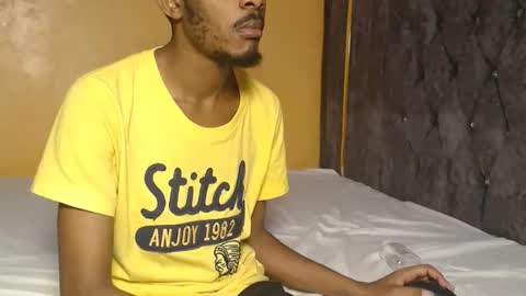 charmleo online show from April 24, 7:05 pm