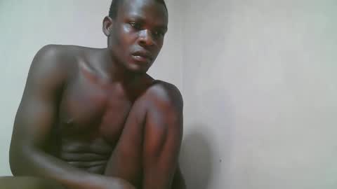 charmzboy online show from December 18, 6:19 am