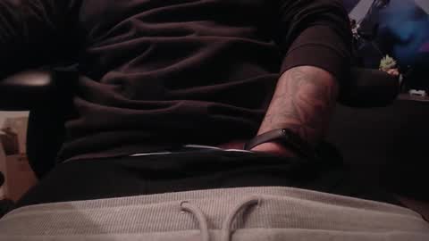 Snapshot of chartles83 chatting on April 8, 8:14 am Chartles online show from April 8, 8:14 am