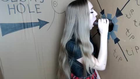 Snapshot of charurbab chatting on November 29, 9:56 am Anna online show from November 29, 9:56 am