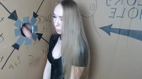 Snapshot of charurbab chatting on December 5, 12:14 pm Anna online show from December 5, 12:14 pm