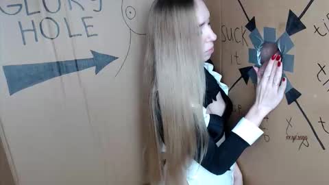 Snapshot of charurbab chatting on January 17, 8:52 am Anna online show from January 17, 8:52 am