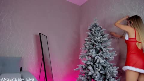 Snapshot of chatur_babes_ chatting on December 15, 1:11 pm Im Elya inst Elya Elfie online show from December 15, 1:11 pm