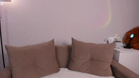 Snapshot of chatur_babes_ chatting on May 18, 10:32 am Im Elya inst Elya Elfie online show from May 18, 10:32 am