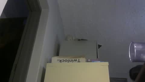 Snapshot of chaturbatordeluxe chatting on December 17, 3:12 am chaturbatordeluxe online show from December 17, 3:12 am