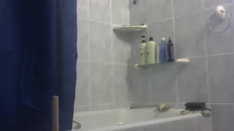 Snapshot of chaturbatordeluxe chatting on December 18, 3:23 am chaturbatordeluxe online show from December 18, 3:23 am