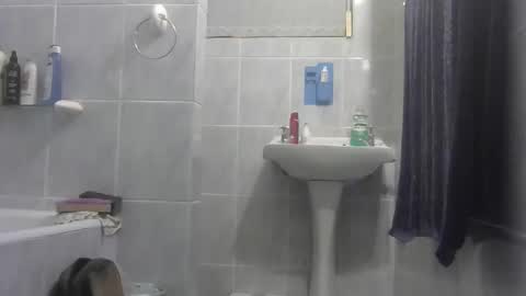 Snapshot of chaturbatordeluxe chatting on February 7, 3:21 am chaturbatordeluxe online show from February 7, 3:21 am