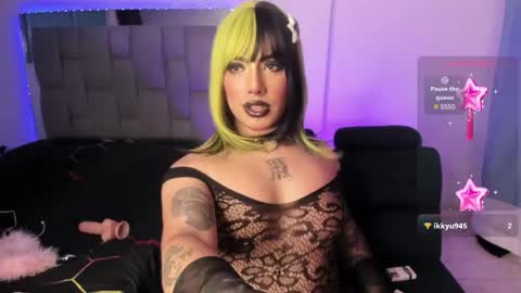 Snapshot of chaturmodels chatting on May 13, 11:22 pm Sophie online show from May 13, 11:22 pm