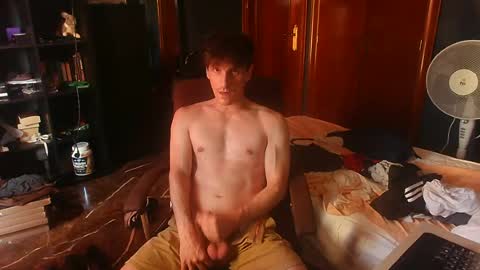 Snapshot of chaval_guarro chatting on July 7, 4:22 pm chaval_guarro online show from July 7, 4:22 pm