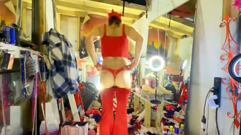 Snapshot of chavezechavez4207 chatting on November 18, 9:03 am MasterPRO online show from November 18, 9:03 am