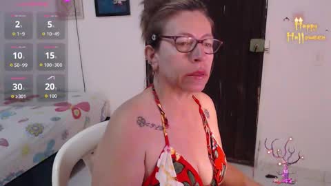 CHAYLA VICTORIA RUIZ  online show from October 11, 11:31 am