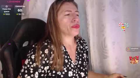 CHAYLA VICTORIA RUIZ  online show from December 13, 10:26 pm