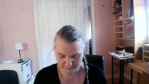 chealsiek online show from May 2, 2:22 pm