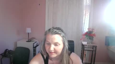 chealsiek online show from May 13, 7:33 pm