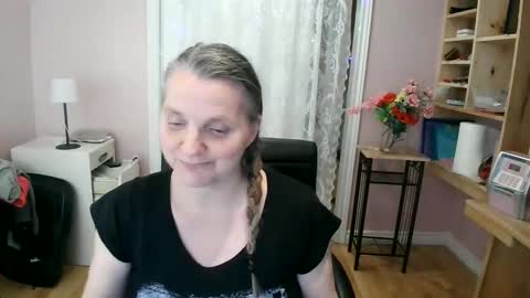 chealsiek online show from May 16, 12:40 am