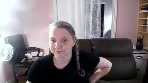 chealsiek online show from June 20, 3:48 pm