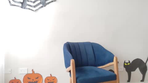 Regina Phalange online show from October 31, 7:26 pm