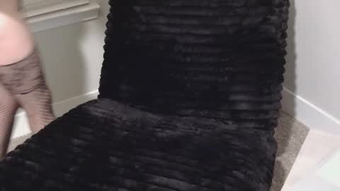 Daisy online show from April 3, 3:15 am