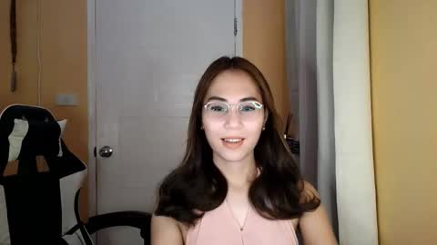 chelly4u69 online show from February 19, 1:56 am