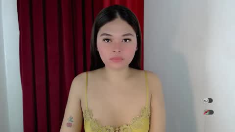 Snapshot of chelse_coco chatting on June 8, 10:21 pm CHELSEA online show from June 8, 10:21 pm