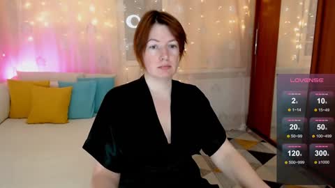 Snapshot of chelsey_rayne chatting on January 8, 4:54 pm Instagram faroffland online show from January 8, 4:54 pm