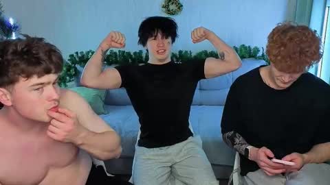 Snapshot of chem1ko chatting on November 27, 11:23 am LUCASRYANPVT IS OPEN online show from November 27, 11:23 am