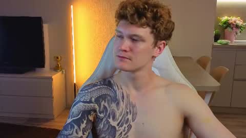 LUCASRYANPVT IS OPEN online show from June 25, 11:20 pm