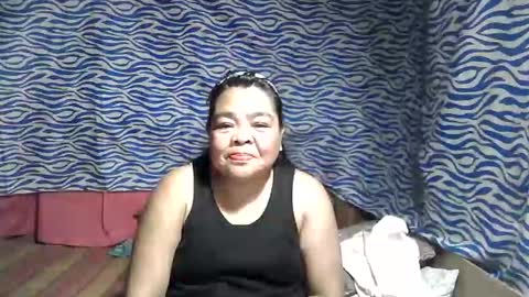Snapshot of chenita_kits chatting on October 16, 1:01 pm chenita_kits online show from October 16, 1:01 pm