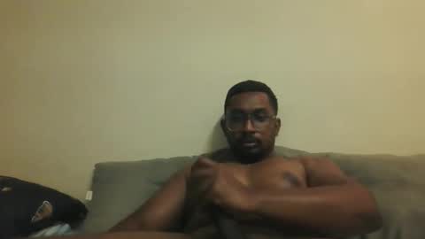 chennaibull1011 online show from May 18, 7:20 pm