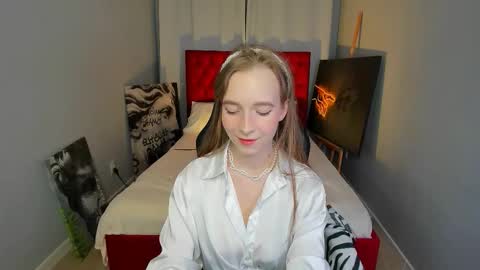Snapshot of cheril_lady chatting on October 15, 7:30 am  Cheril  follow me  online show from October 15, 7:30 am