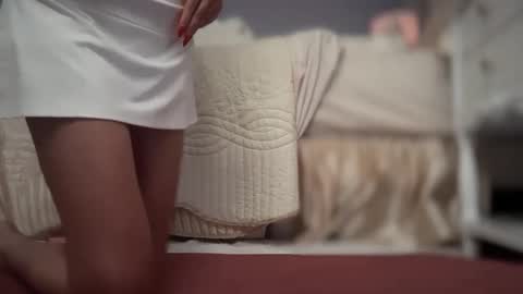 cherliecarmen online show from September 23, 4:32 pm