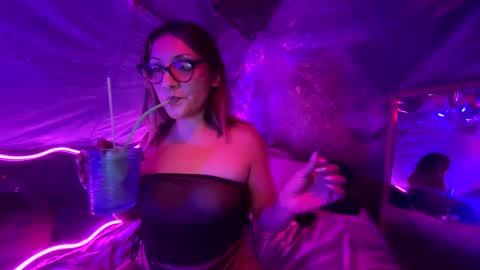 Snapshot of cherrieamaretto chatting on September 10, 2:39 pm cherrieamaretto online show from September 10, 2:39 pm