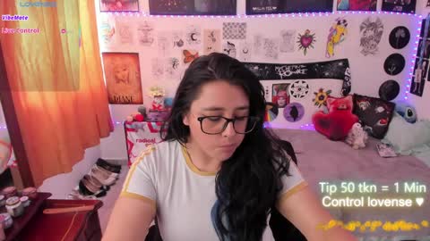 cherry_blushh online show from April 8, 7:47 pm