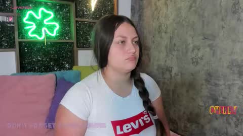 Snapshot of cherry_copper chatting on November 1, 12:51 pm cherryl online show from November 1, 12:51 pm