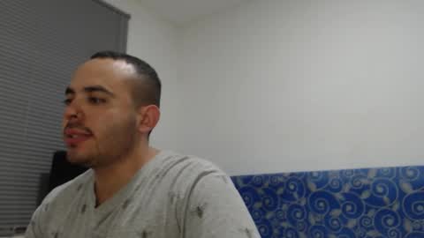 Snapshot of cherry_hotxx chatting on February 3, 6:40 am Thiago online show from February 3, 6:40 am