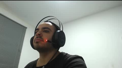 Snapshot of cherry_hotxx chatting on February 10, 12:59 am Thiago online show from February 10, 12:59 am