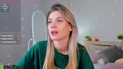 cherry_pr1ce online show from November 9, 12:42 am