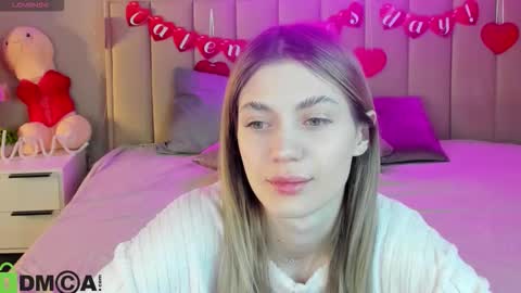 Snapshot of cherry_pr1ce chatting on February 17, 11:44 pm cherry_pr1ce online show from February 17, 11:44 pm