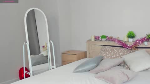 Snapshot of cherry_pr1ce chatting on March 13, 11:55 pm cherry_pr1ce online show from March 13, 11:55 pm