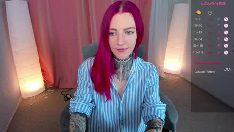 Snapshot of cherry_roxy chatting on January 20, 2:32 am Roxy online show from January 20, 2:32 am