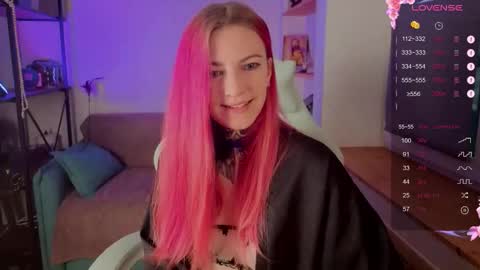 Snapshot of cherry_roxy chatting on November 18, 5:56 am Roxy online show from November 18, 5:56 am